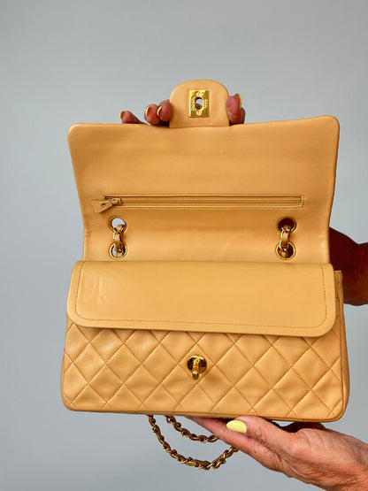Chanel Vintage  Medium Double Flap Biege