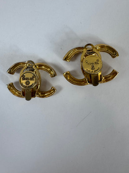 Chanel Vintage Hammered Clip On Earrings