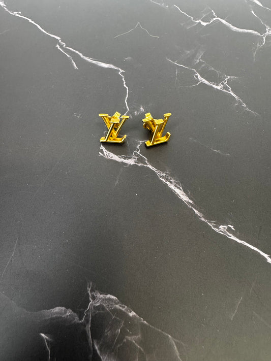 Louis Vuitton LV Iconic Studs