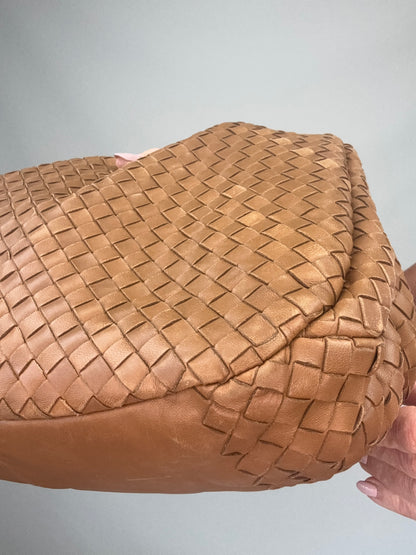 Bottega Veneta Intrecciato Campana Hobo -Brown