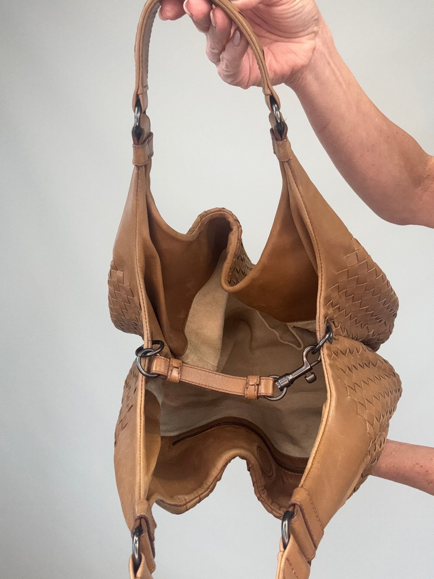 Bottega Veneta Intrecciato Campana Hobo -Brown