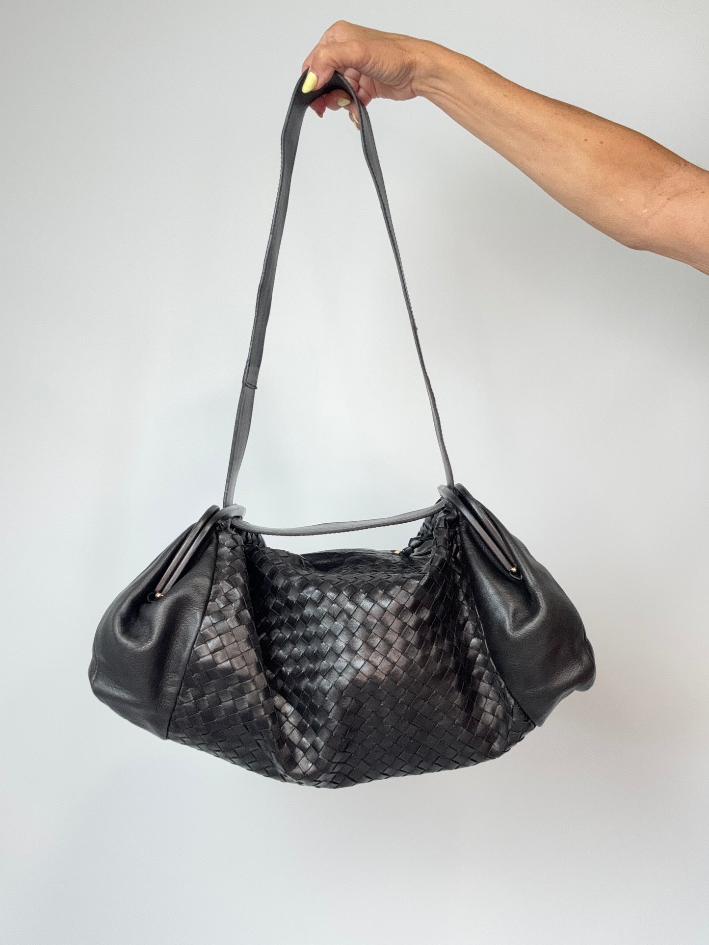Bottega Veneta Intrecciato Large Montaigne Bag