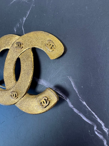 Chanel Vintage Oversized CC Logo Brooch