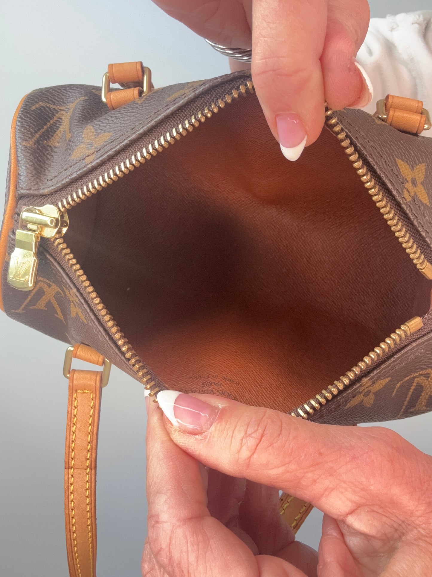 Louis Vuitton Papillon 19 — 2003 Monogram