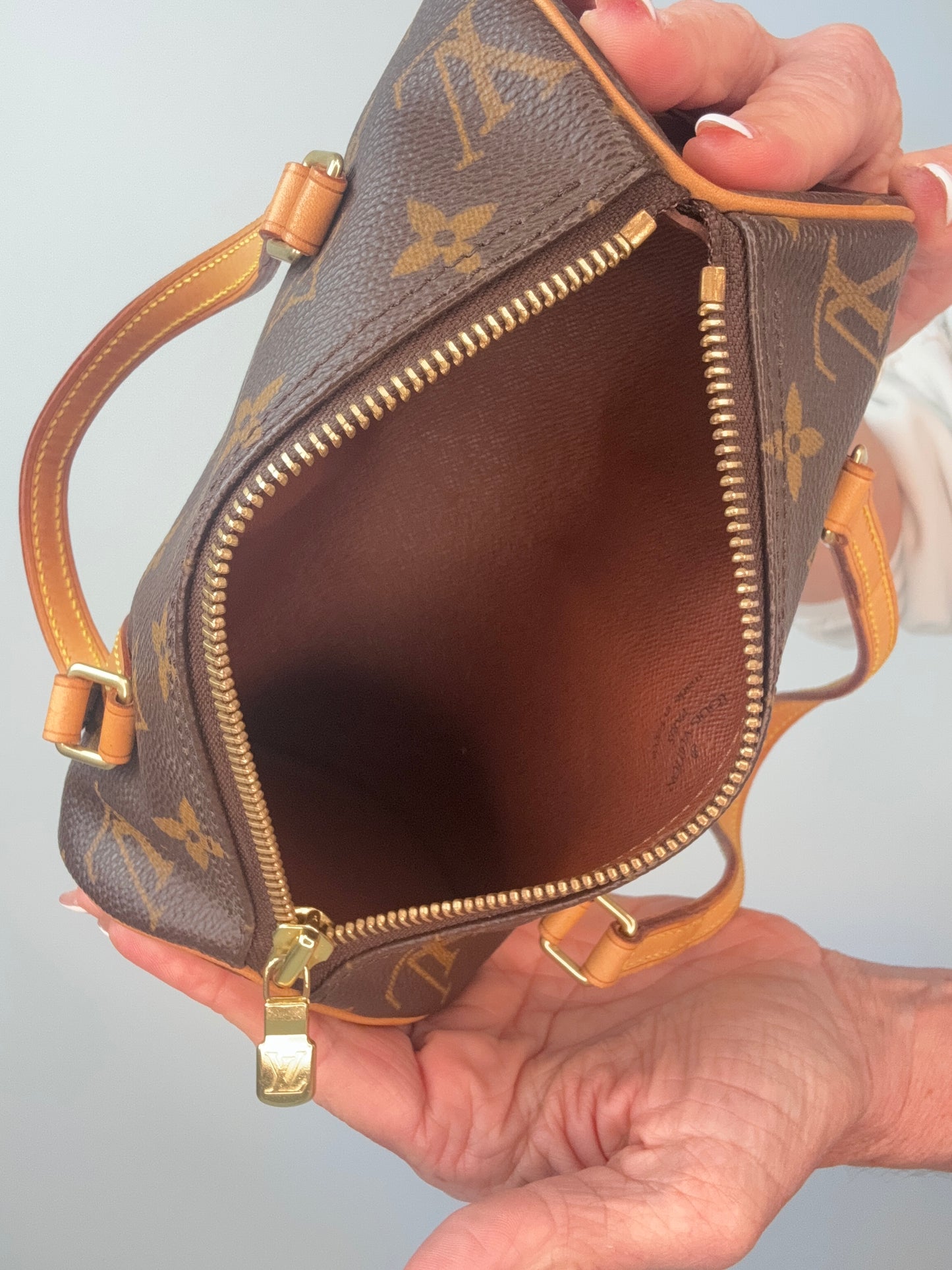 Louis Vuitton Papillon 19 — 2003 Monogram
