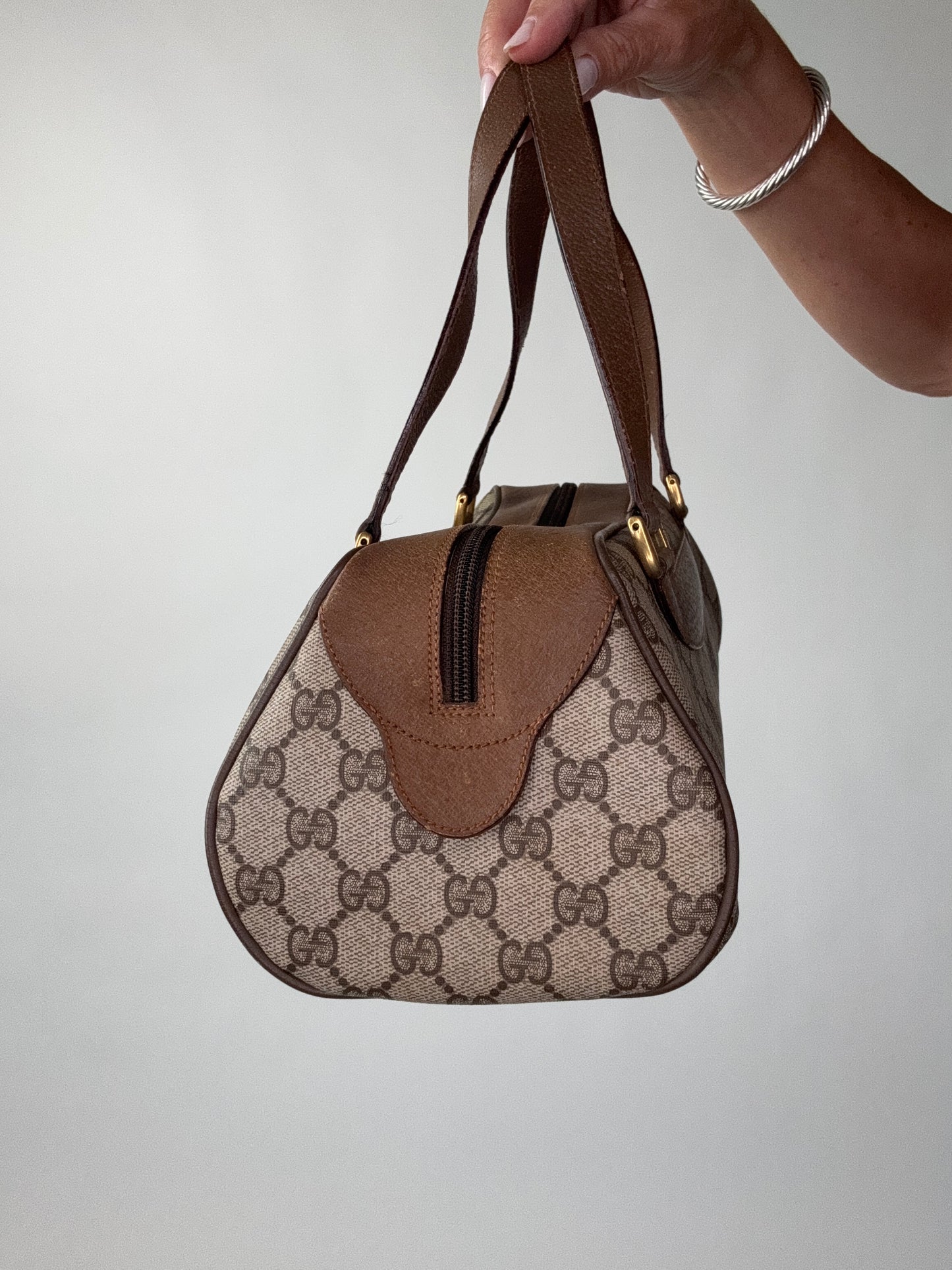 Gucci Supreme Barrel Bag