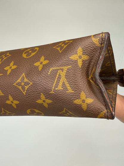 Louis Vuitton Vintage Triangle Sac