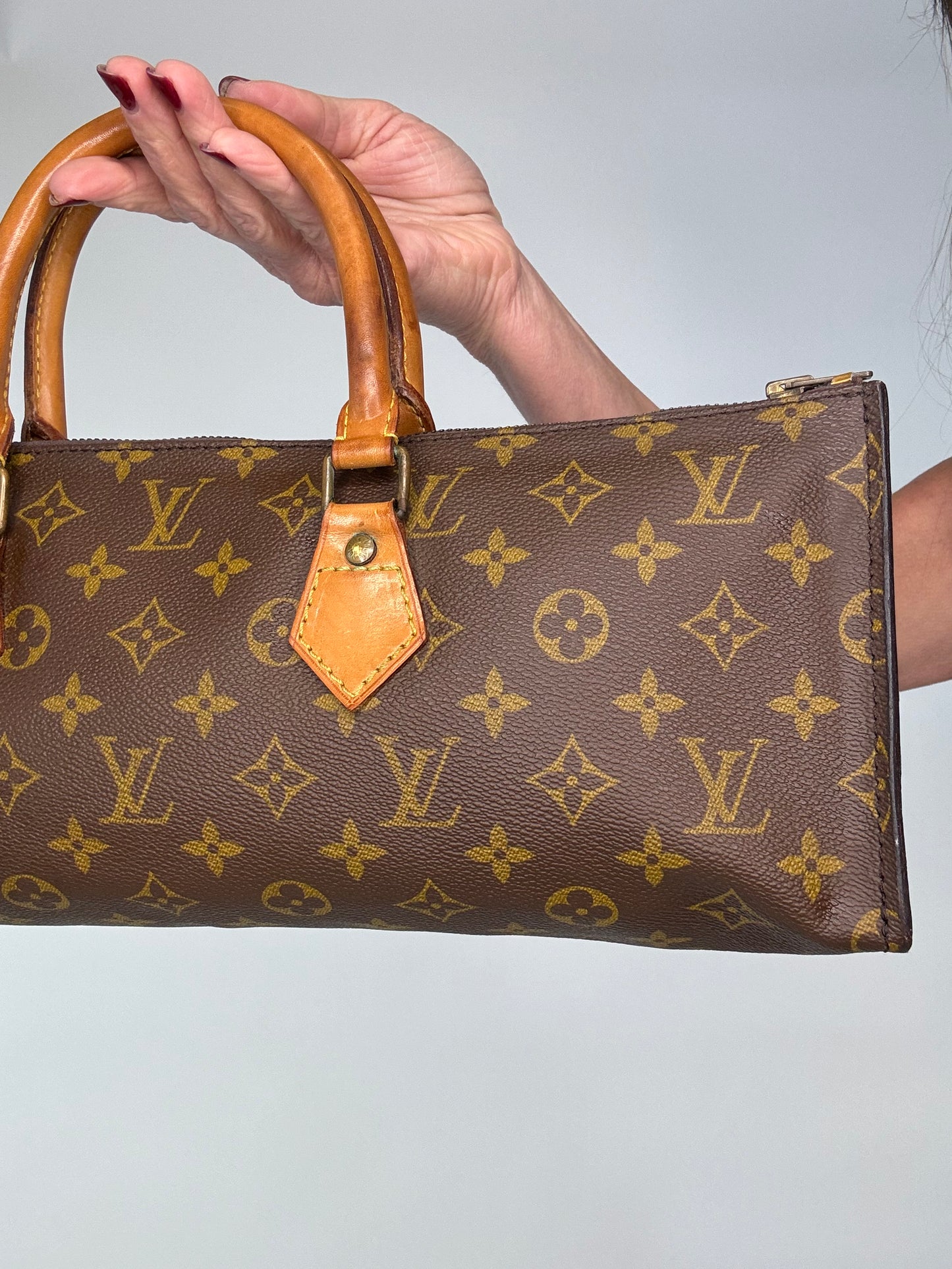 Louis Vuitton Vintage Triangle Sac