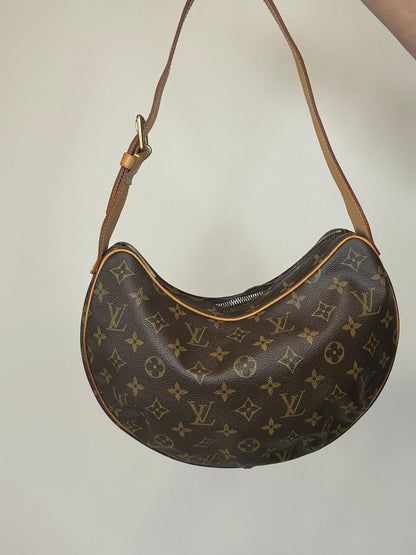 Louis Vuitton Croissant MM Monogram