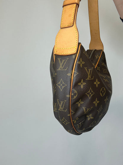 Louis Vuitton Croissant MM Monogram