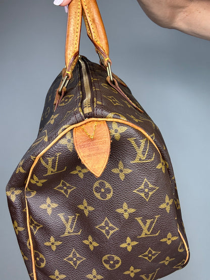 Louis Vuitton Vintage Monogram Speedy 30