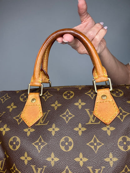 Louis Vuitton Vintage Monogram Speedy 30