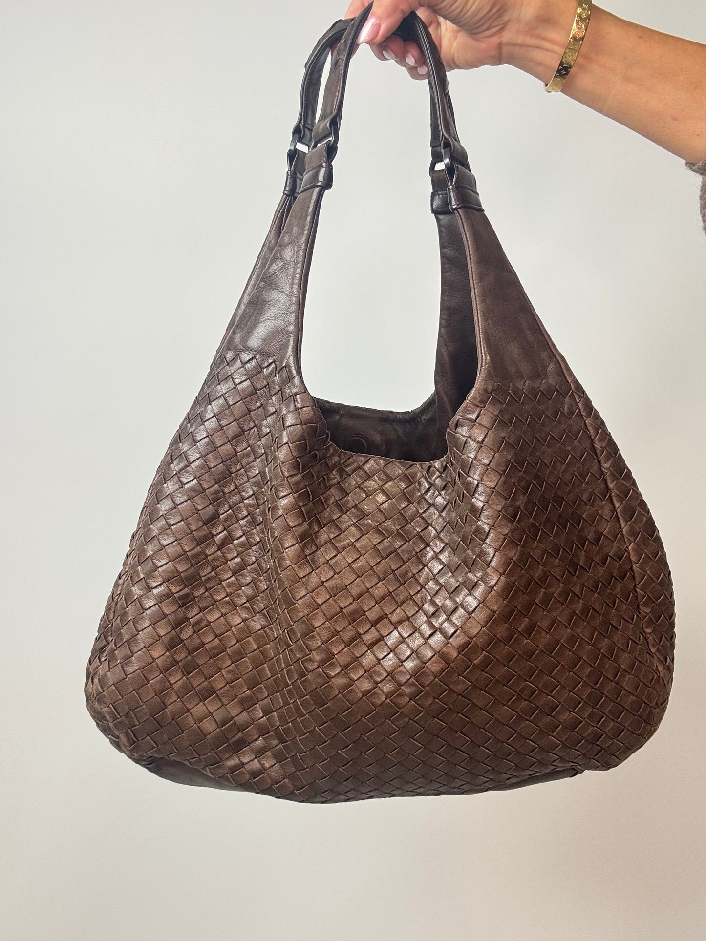 Bottega Veneta Large Intrecciato Campana Hobo — Brown