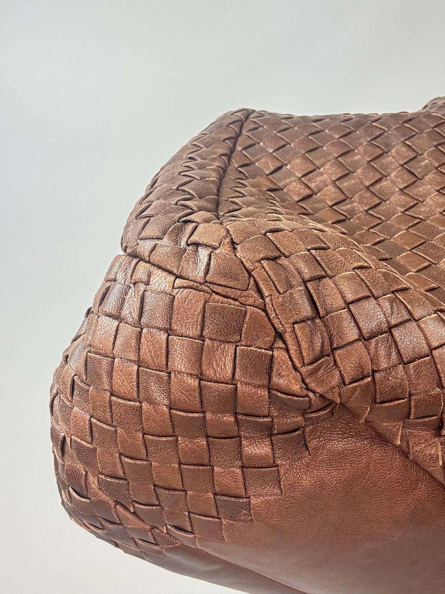 Bottega Veneta Large Intrecciato Campana Hobo — Brown
