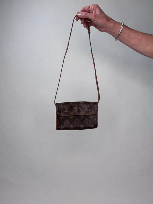 Louis Vuitton Vintage  Monogram Florentine Belt Bag