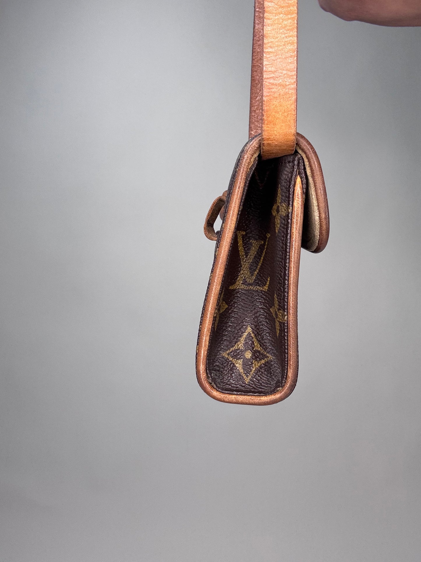 Louis Vuitton Vintage  Monogram Florentine Belt Bag