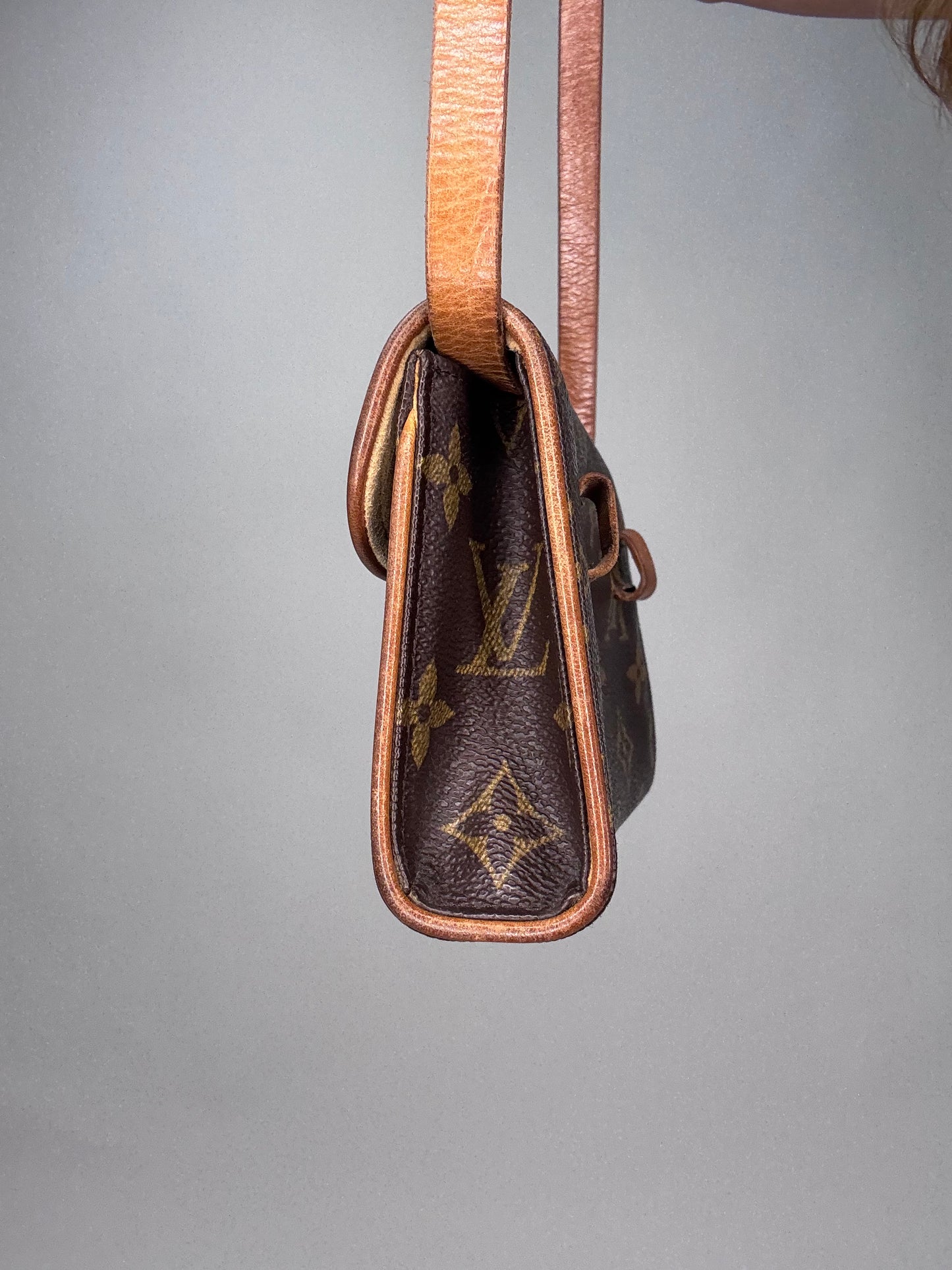 Louis Vuitton Vintage  Monogram Florentine Belt Bag