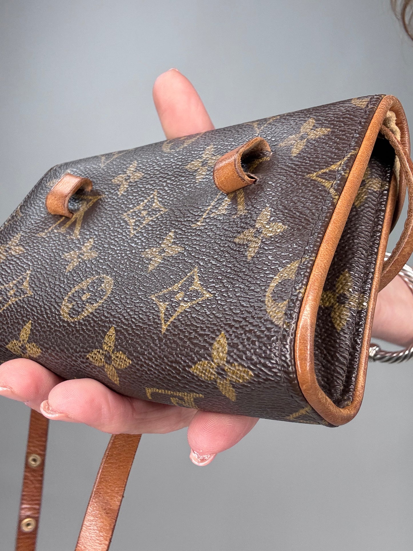 Louis Vuitton Vintage  Monogram Florentine Belt Bag