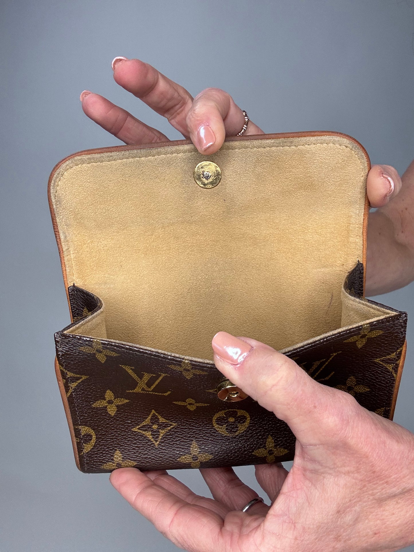 Louis Vuitton Vintage  Monogram Florentine Belt Bag