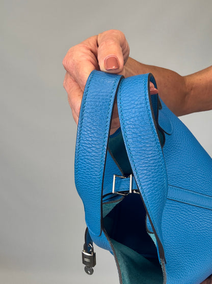 Hermes Pocotin Lock 18 PM Taurillon Clemence - Bleu Zanzibar