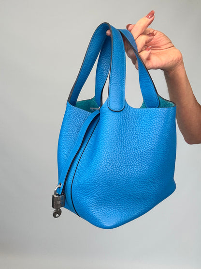 Hermes Pocotin Lock 18 PM Taurillon Clemence - Bleu Zanzibar