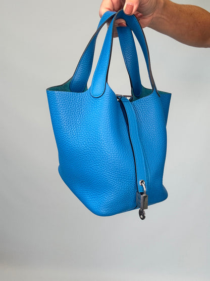 Hermes Pocotin Lock 18 PM Taurillon Clemence - Bleu Zanzibar