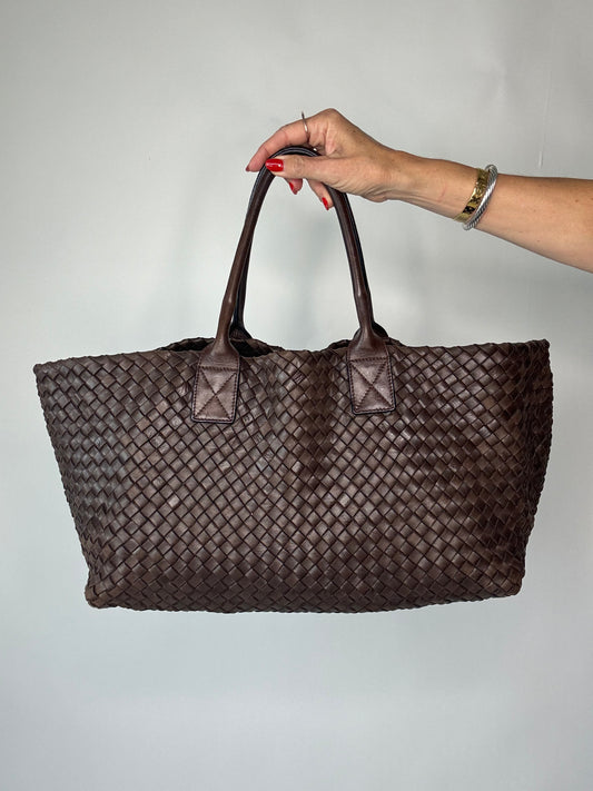 Bottega Veneta Cabat MM Tote Bag With Pouch