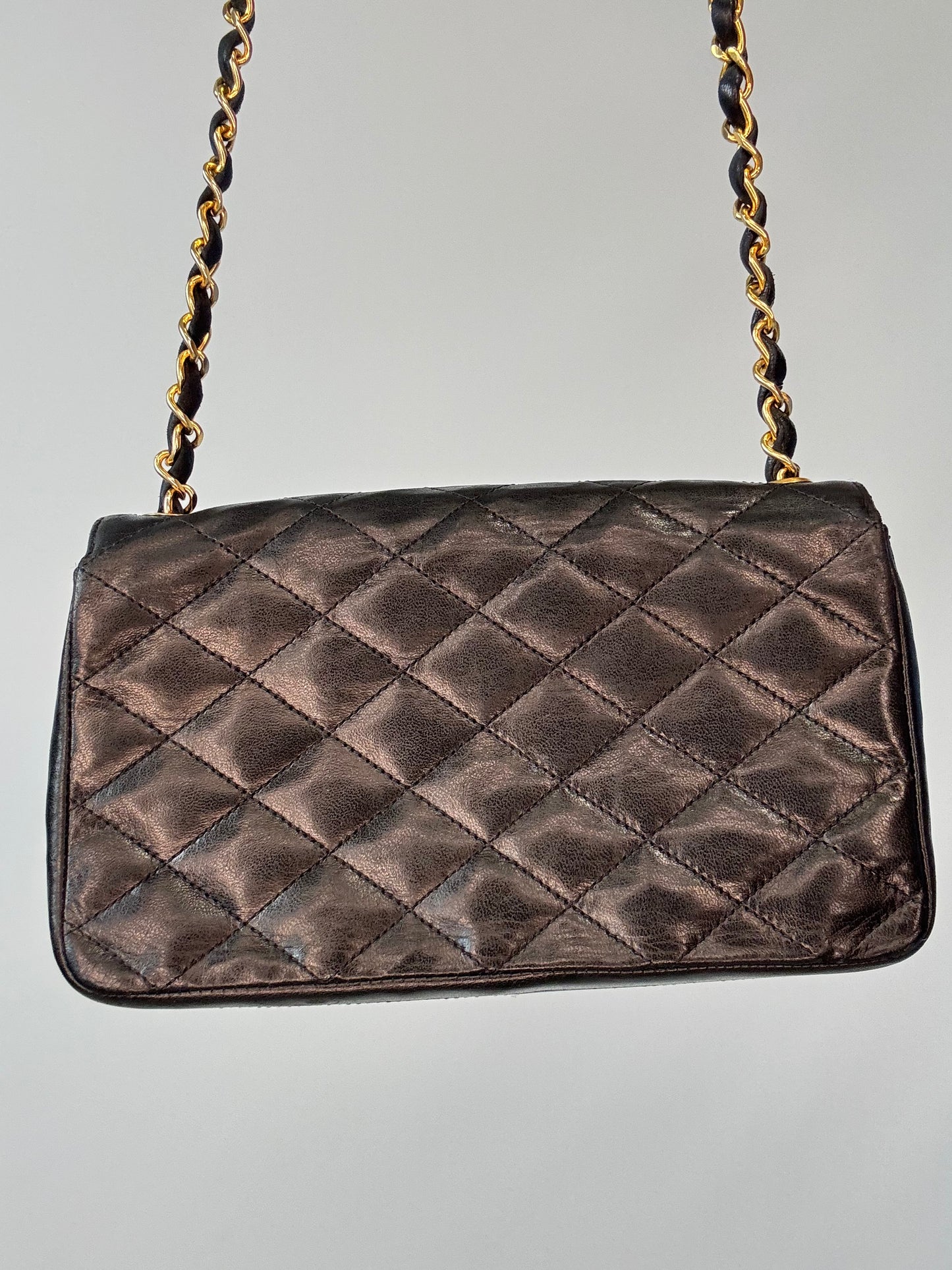 Chanel Vintage Quilted Mini East West Flap — 1986–1988