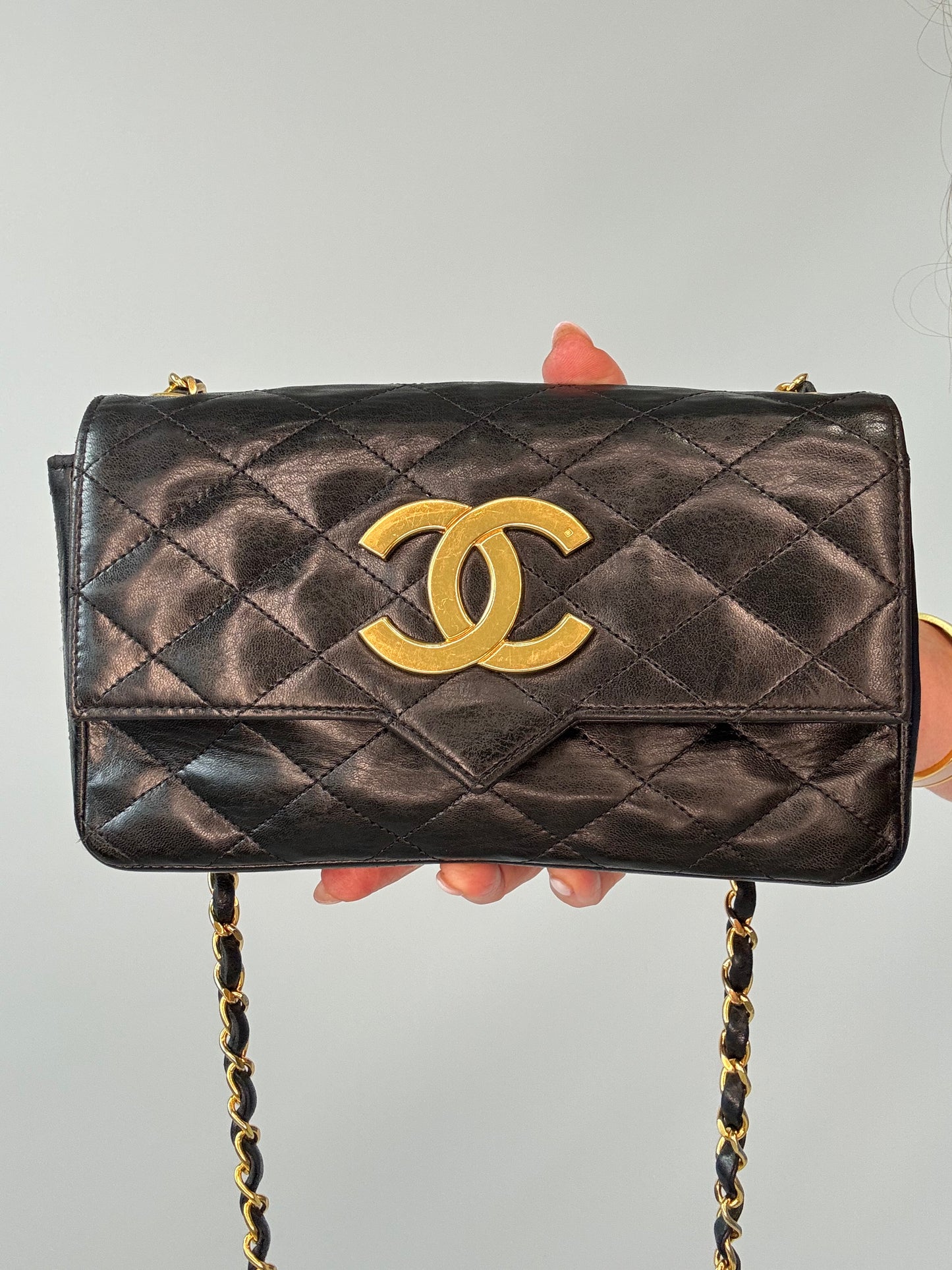 Chanel Vintage Quilted Mini East West Flap — 1986–1988