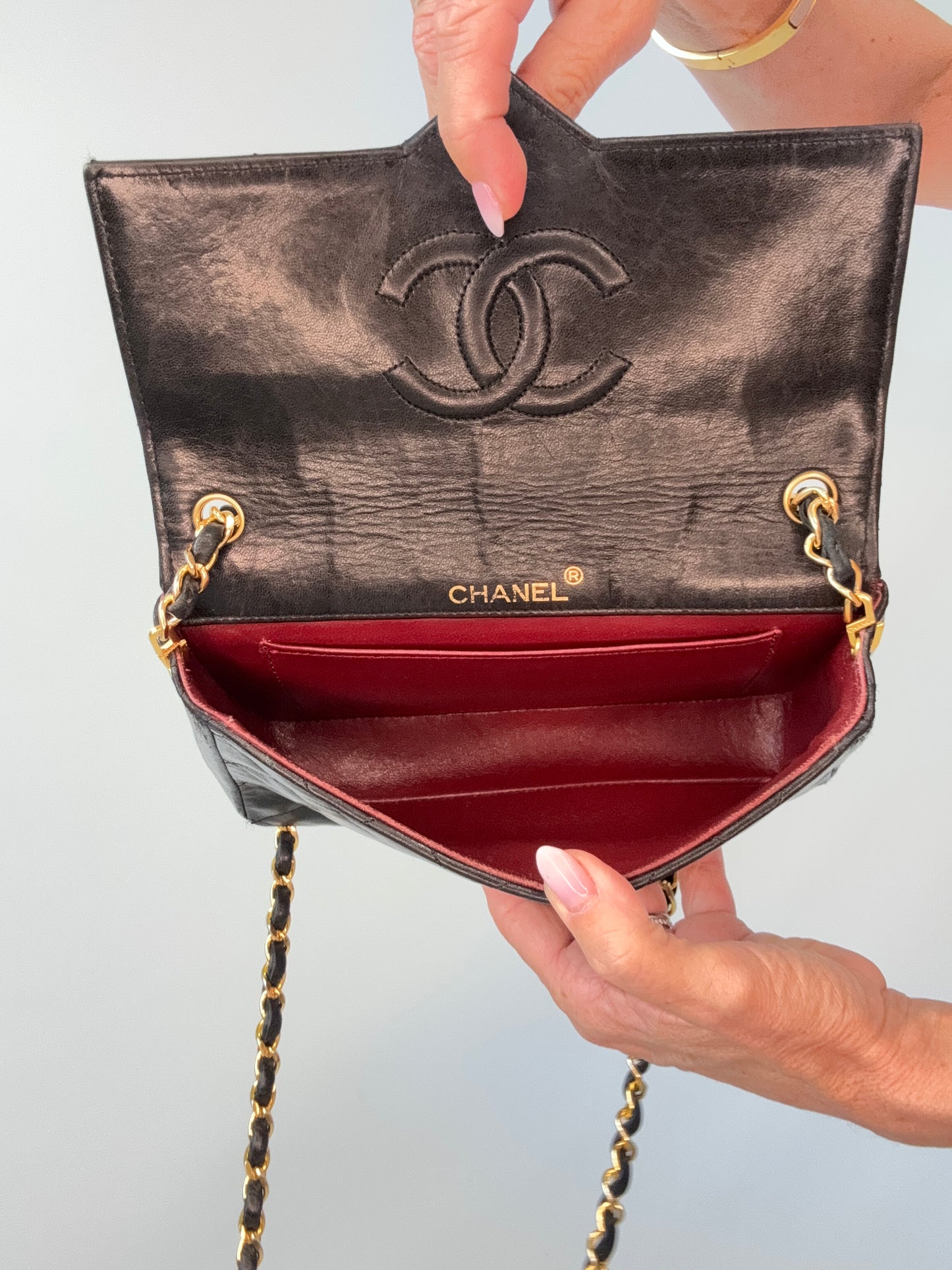 Chanel Vintage Quilted Mini East West Flap — 1986–1988