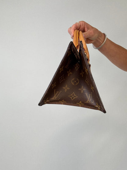 Louis Vuitton Triangle Sac Monogram