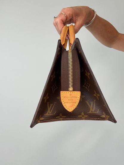Louis Vuitton Triangle Sac Monogram