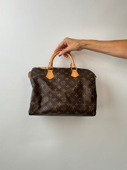 Louis Vuitton Vintage Monogram Speedy 30