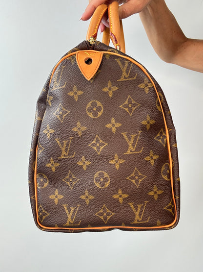 Louis Vuitton Vintage Monogram Speedy 30