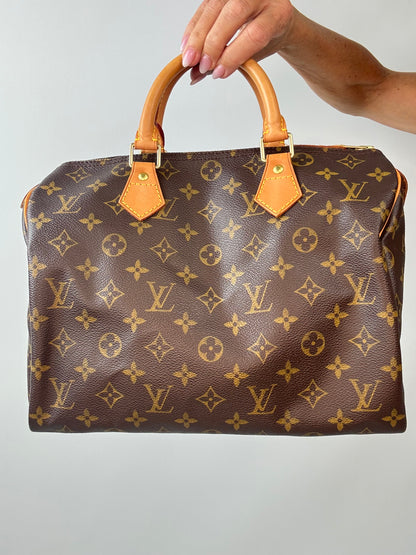 Louis Vuitton Vintage Monogram Speedy 30