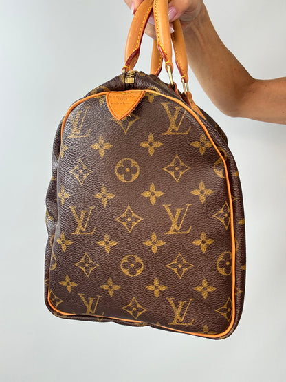 Louis Vuitton Vintage Monogram Speedy 30