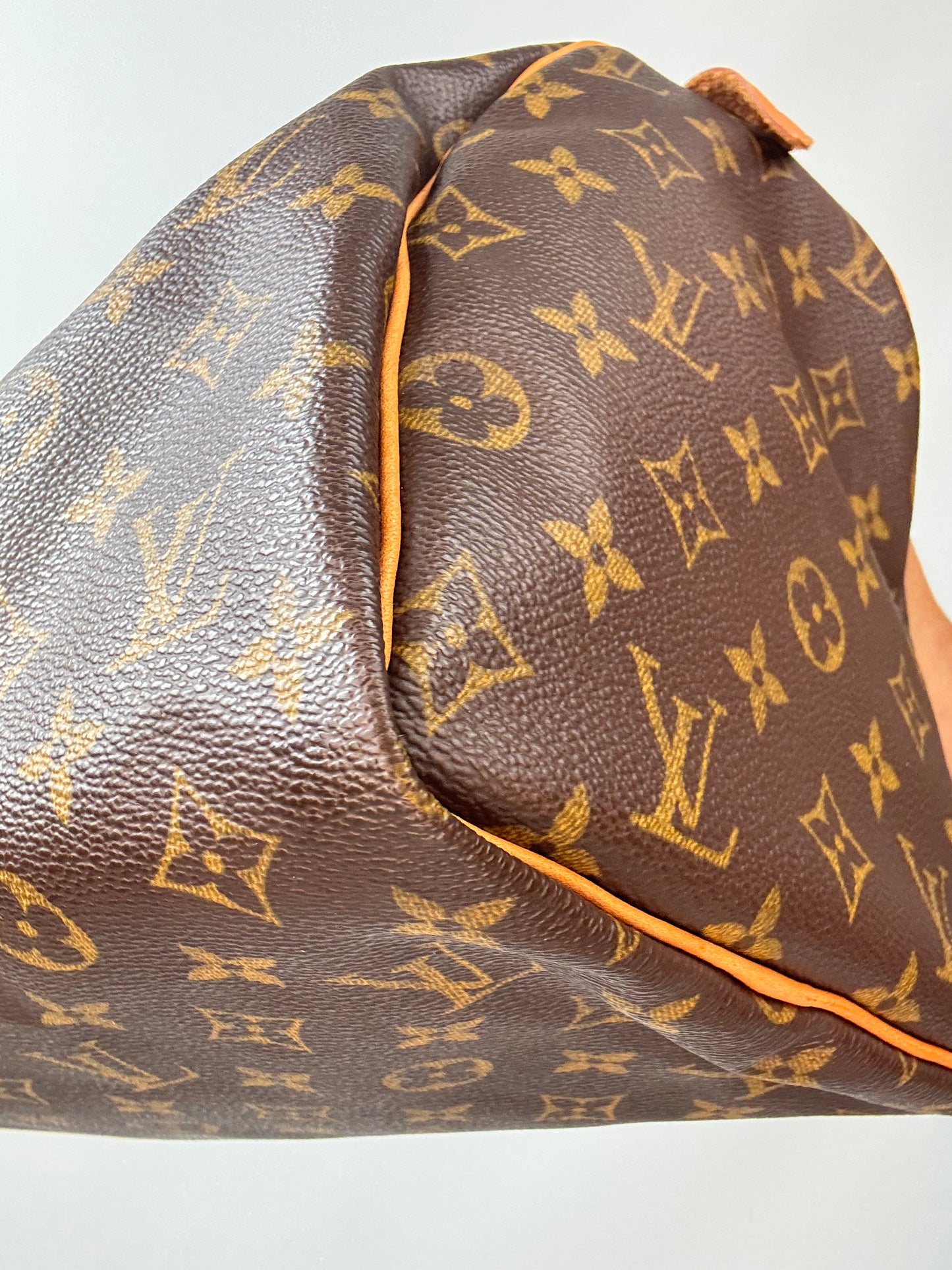 Louis Vuitton Vintage Monogram Speedy 30
