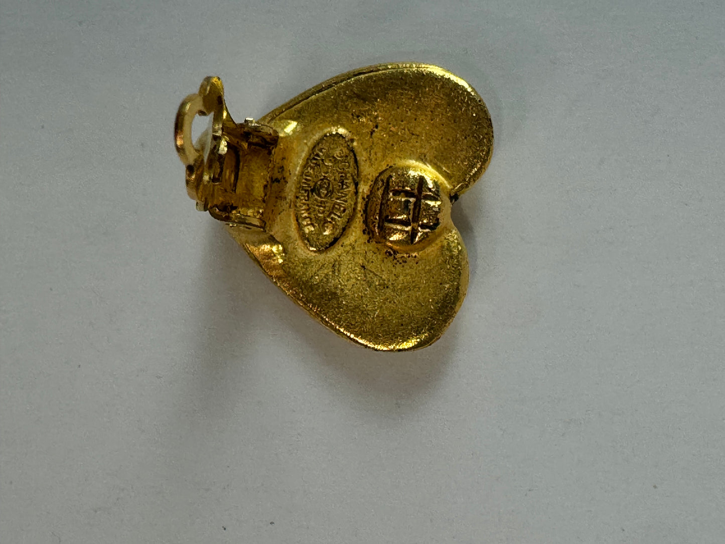 Chanel 1995 Vintage Heart Clip On Earrings