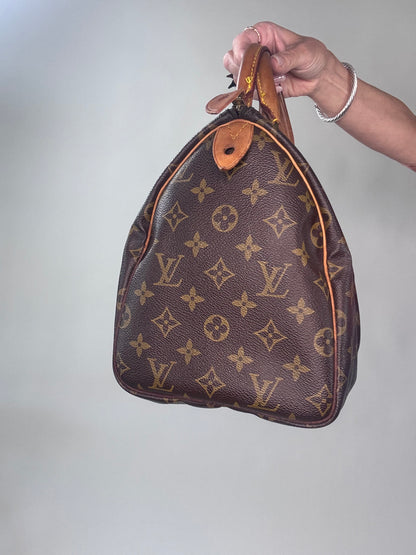 Louis Vuitton Vintage Monogram Speedy 30