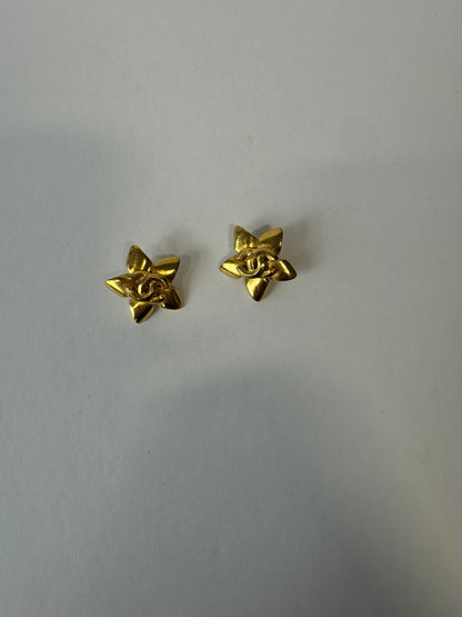 Chanel Vintage 96P CC Logo Star Clip On Earrings