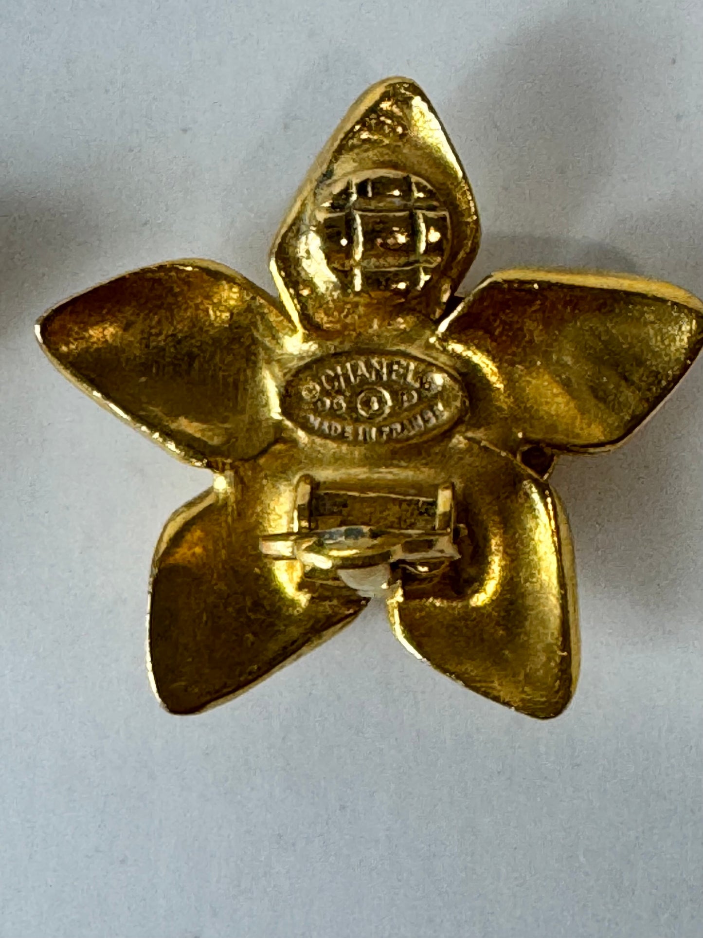 Chanel Vintage 96P CC Logo Star Clip On Earrings