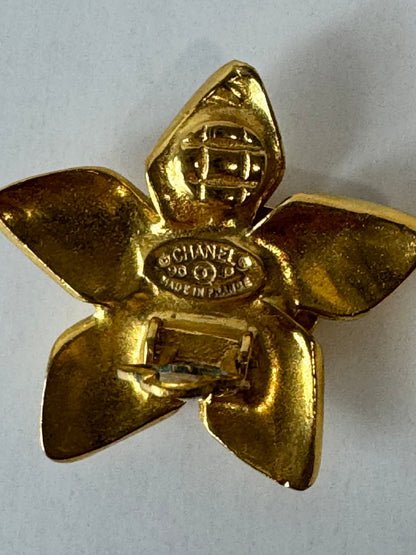 Chanel Vintage 96P CC Logo Star Clip On Earrings
