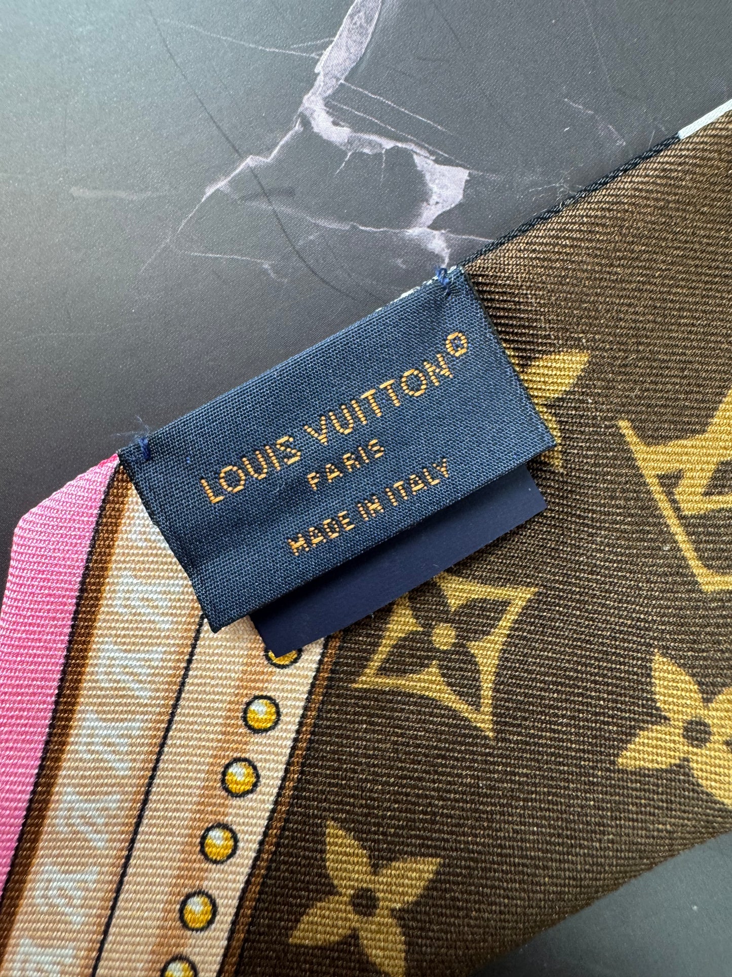 Louis Vuitton Twilly