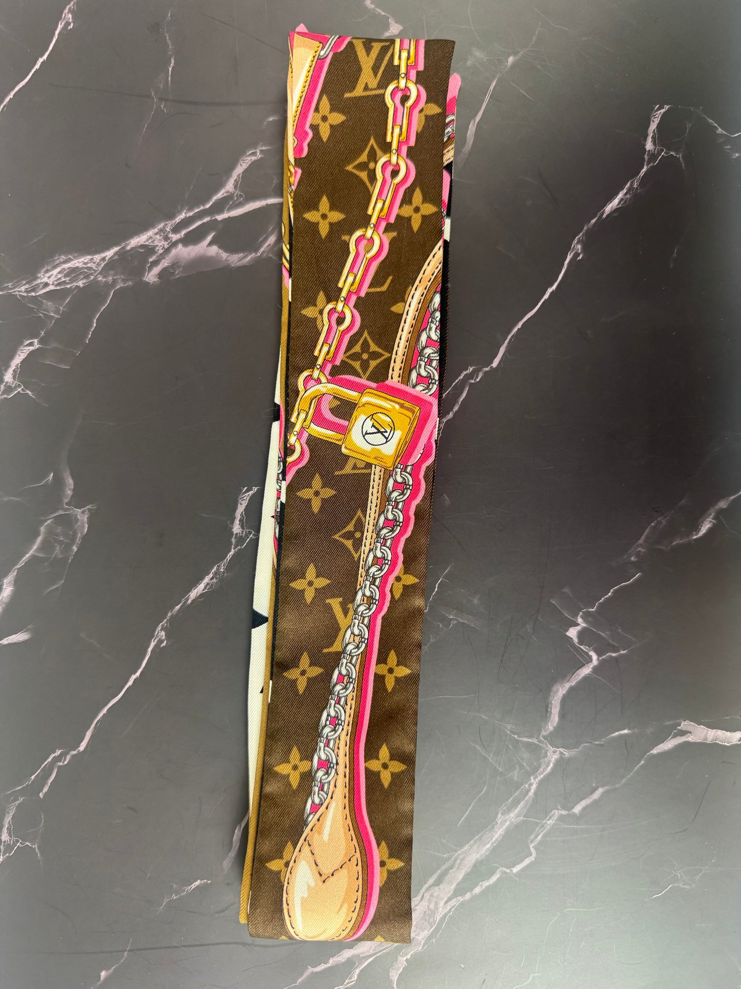 Louis Vuitton Twilly