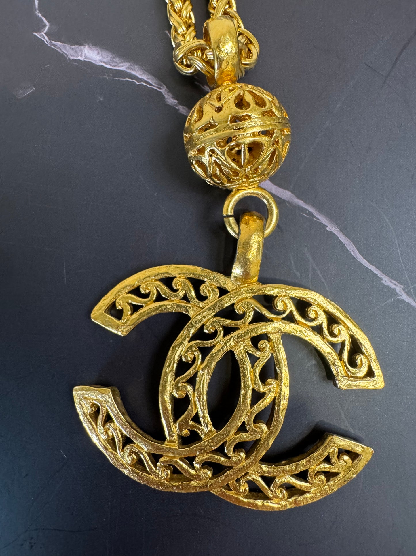 Chanel COCO Vintage Pendant Necklace  1995