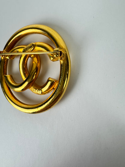 Chanel Vintage Circle CC Brooch