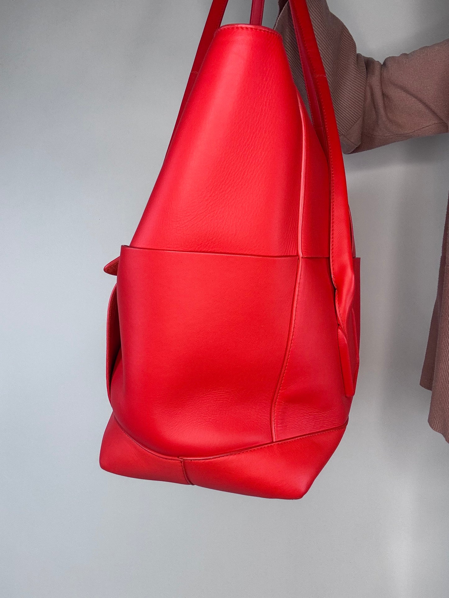 Bottega Veneta Maxi Arco Bag