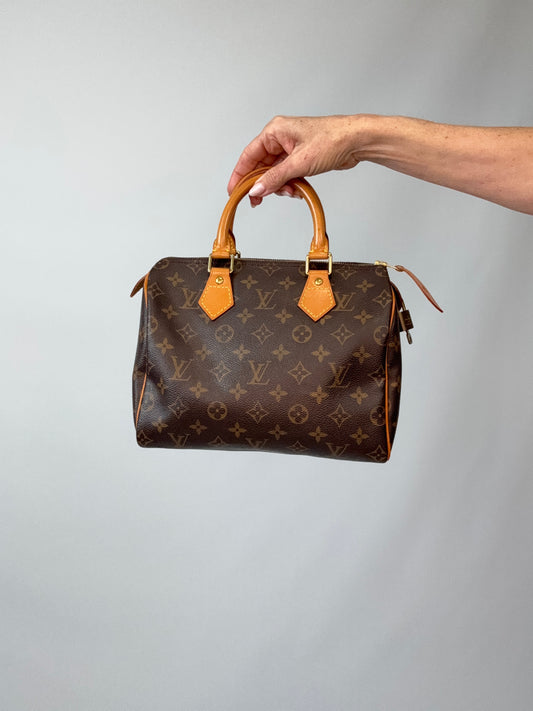 Louis Vuitton Vintage Speedy 25 Monogram