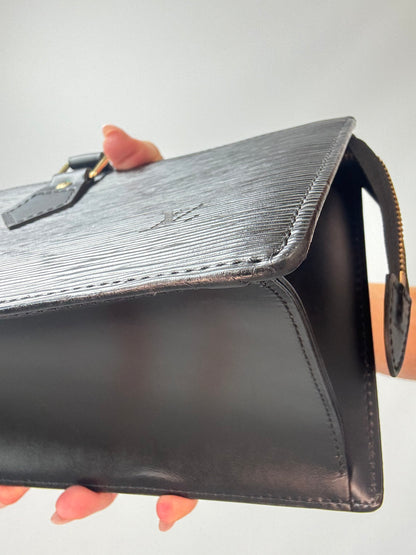 Louis Vuitton 1996 Epi Sac Triangle — Noir