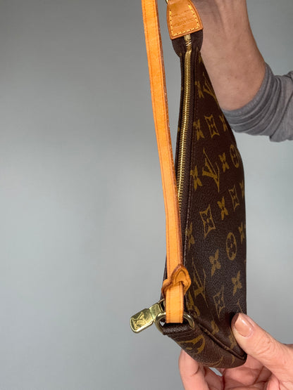Louis Vuitton Vintage Monogram Pochette
